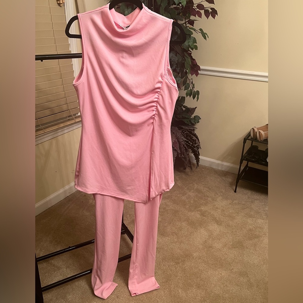 Fashion Nova Pink Two-Piece Travel/Loungewear Set